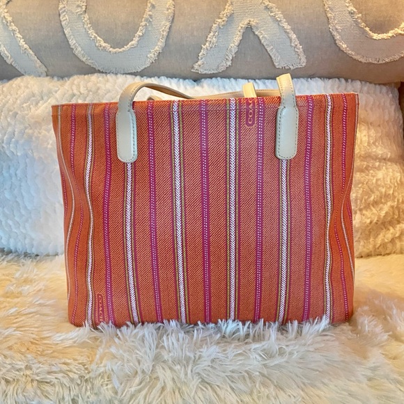 Large PVC Tote - Picture 2 of 9